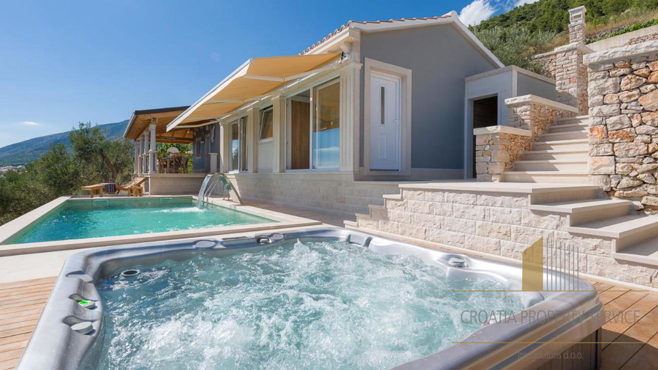 Exclusive villa just 100 meters from the beach in Bol, island of Brač!