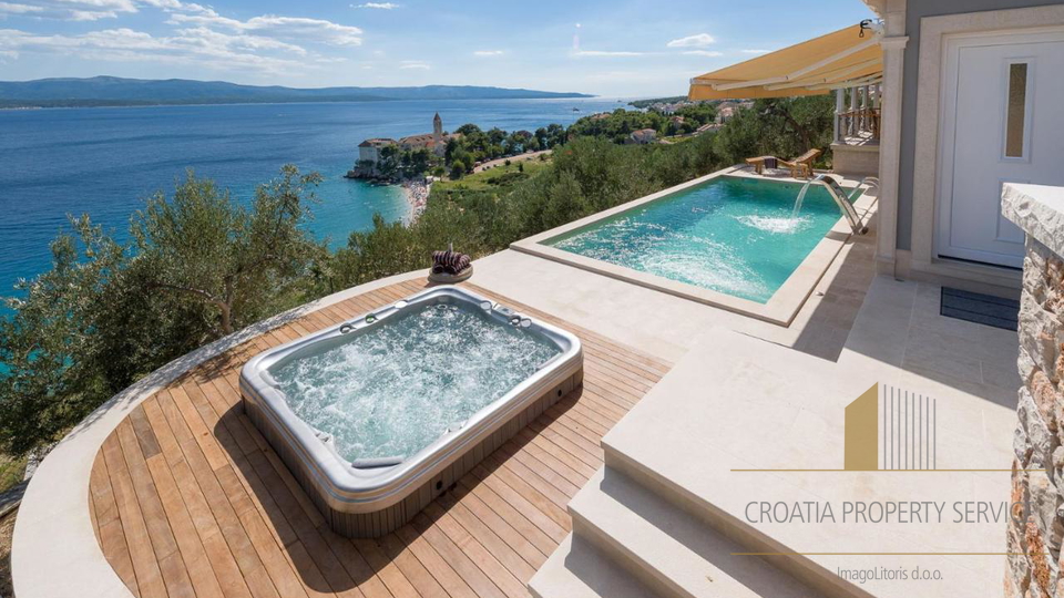 Exclusive villa just 100 meters from the beach in Bol, island of Brač!