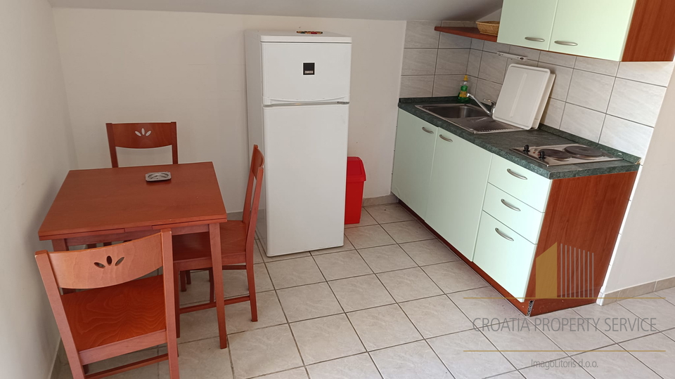 Beautiful apartment house 100 m from the sea on the island of Hvar!