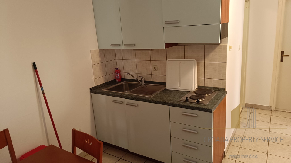 Beautiful apartment house 100 m from the sea on the island of Hvar!