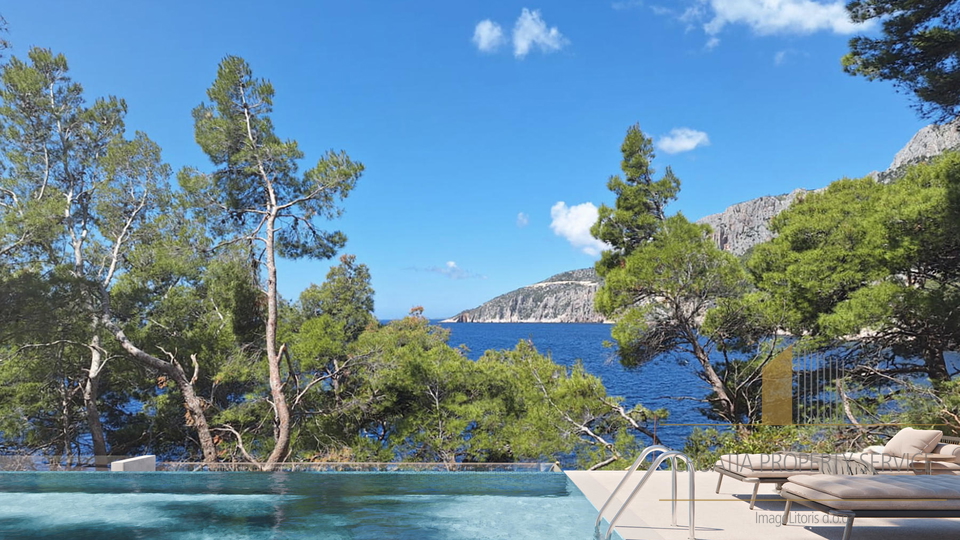 Neue Luxusvilla in erster Reihe am Meer auf der Insel Hvar!