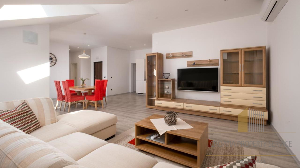 Wunderschönes Apartmenthaus in außergewöhnlicher Lage, erste Reihe am Meer!