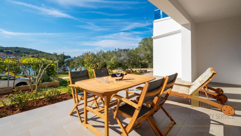 Wunderschönes Apartmenthaus in außergewöhnlicher Lage, erste Reihe am Meer!