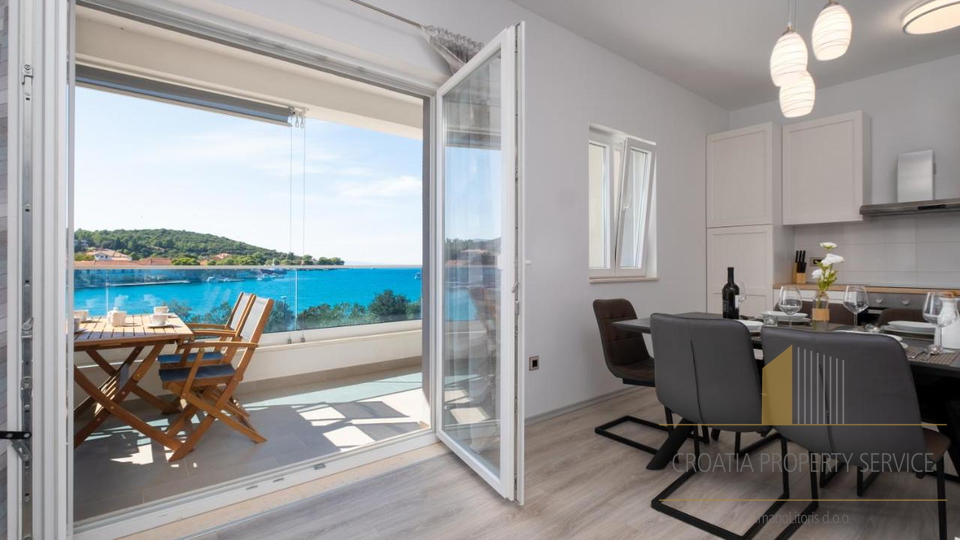Wunderschönes Apartmenthaus in außergewöhnlicher Lage, erste Reihe am Meer!