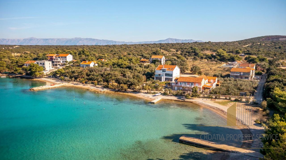 Wunderschönes Apartmenthaus in außergewöhnlicher Lage, erste Reihe am Meer!