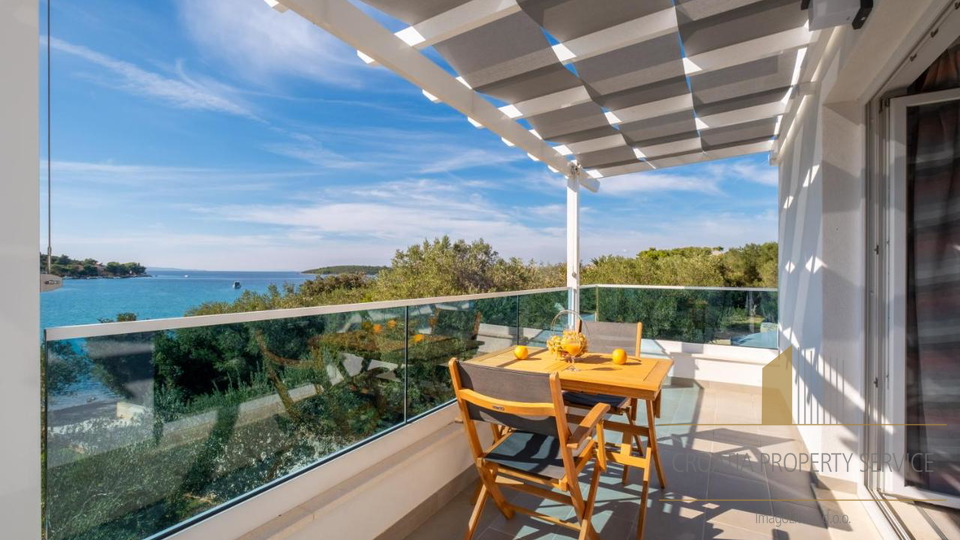 Wunderschönes Apartmenthaus in außergewöhnlicher Lage, erste Reihe am Meer!
