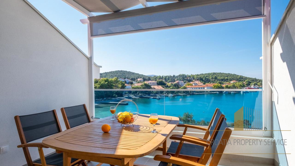 Luxury penthouse first row by the sea - Pelješac!