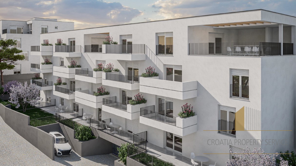 Modern stanovanje s teraso, 150 m od morja na otoku Čiovo!