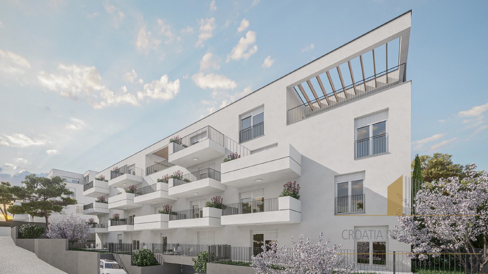 Modern stanovanje s teraso, 150 m od morja na otoku Čiovo!