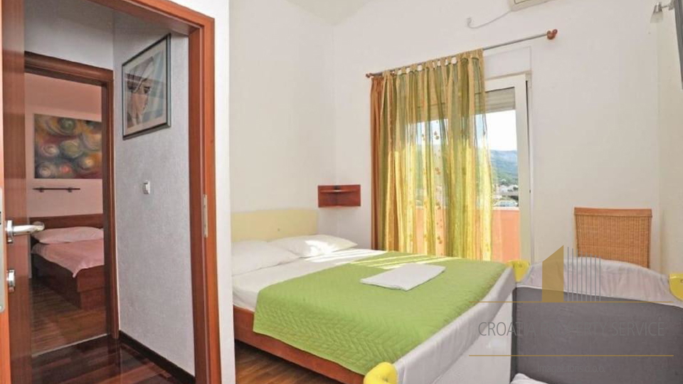 Luxurious villa with a swimming pool and sea view in the vicinity of Split!