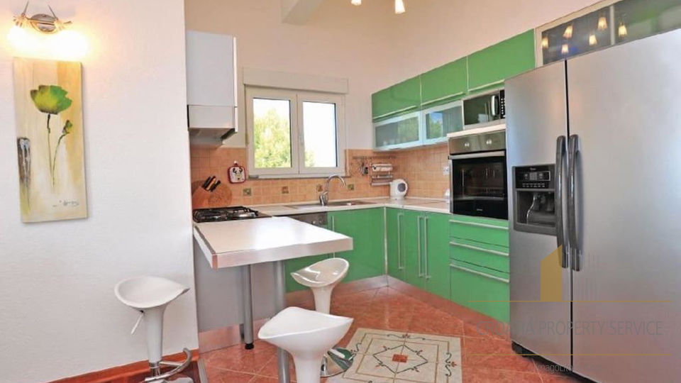Luxurious villa with a swimming pool and sea view in the vicinity of Split!
