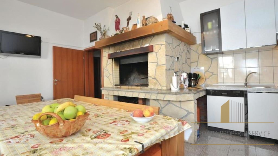 Luxurious villa with a swimming pool and sea view in the vicinity of Split!