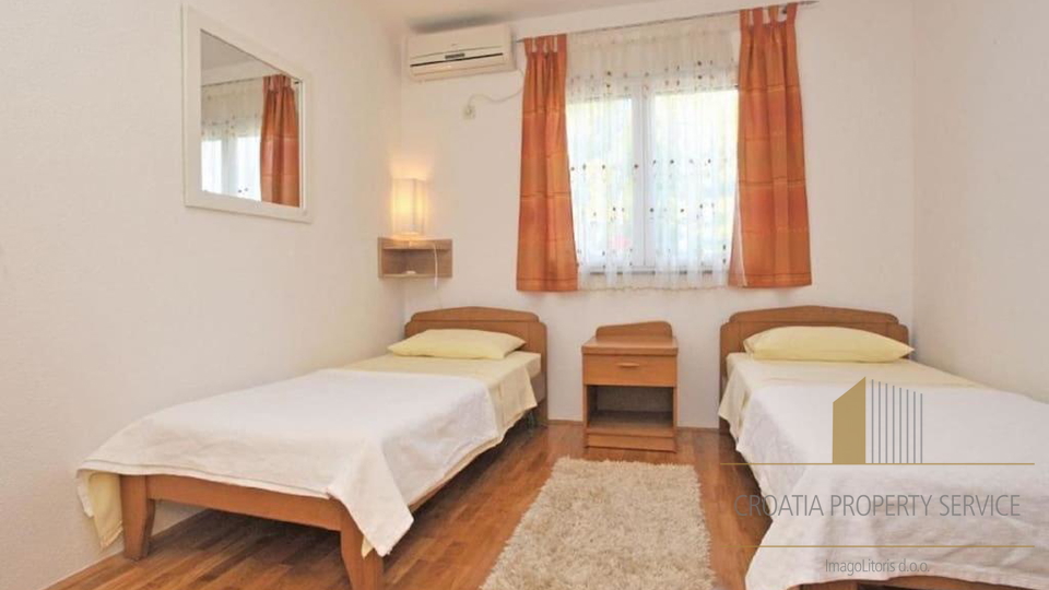 Luxurious villa with a swimming pool and sea view in the vicinity of Split!