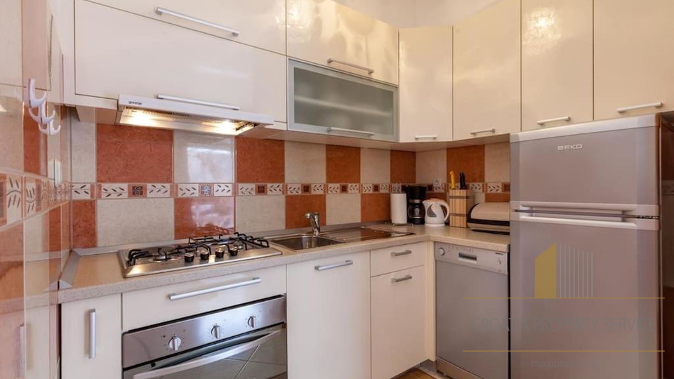 Luxurious villa with a swimming pool and sea view in the vicinity of Split!
