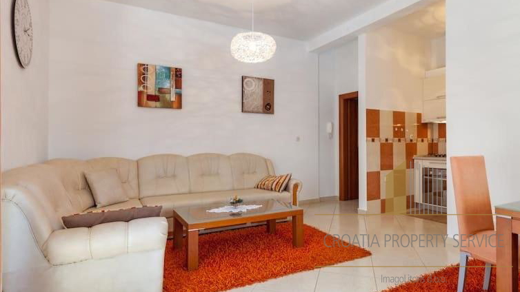 Luxurious villa with a swimming pool and sea view in the vicinity of Split!