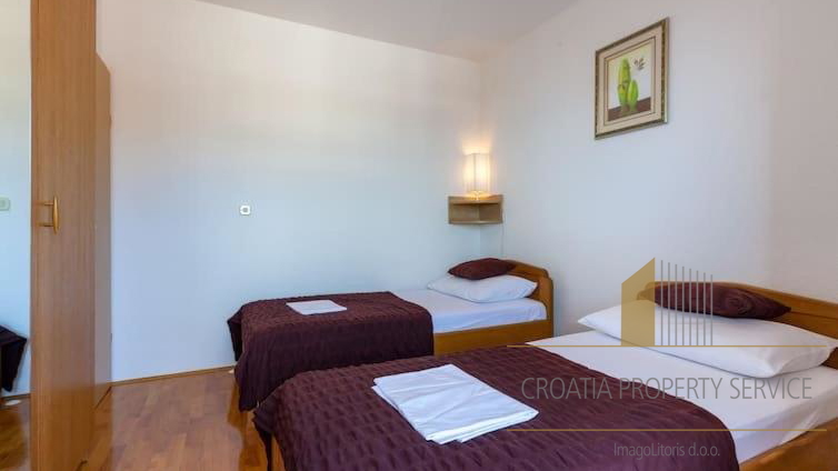 Luxurious villa with a swimming pool and sea view in the vicinity of Split!