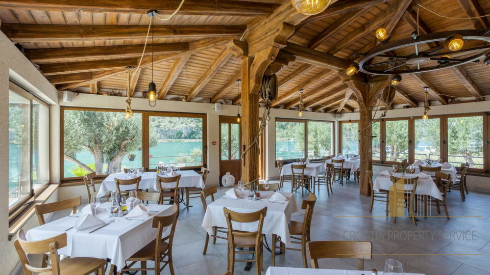 Perfect investment near Dubrovnik – beautiful property for tourism!