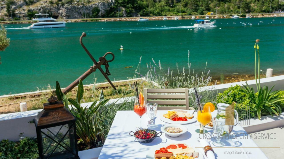 Perfect investment near Dubrovnik – beautiful property for tourism!