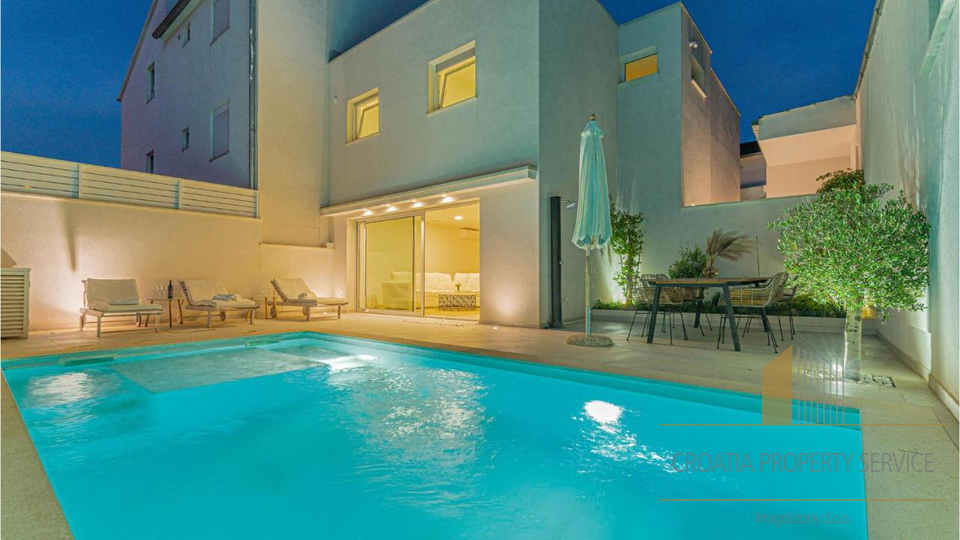 Casa, 470 m2, Vendita, Šibenik - Zablaće
