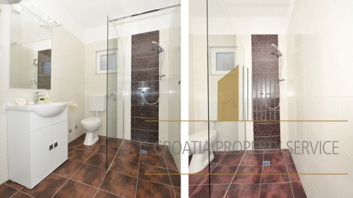 Prekrasna apartmajska hiša 50 m od morja v Rogoznici!