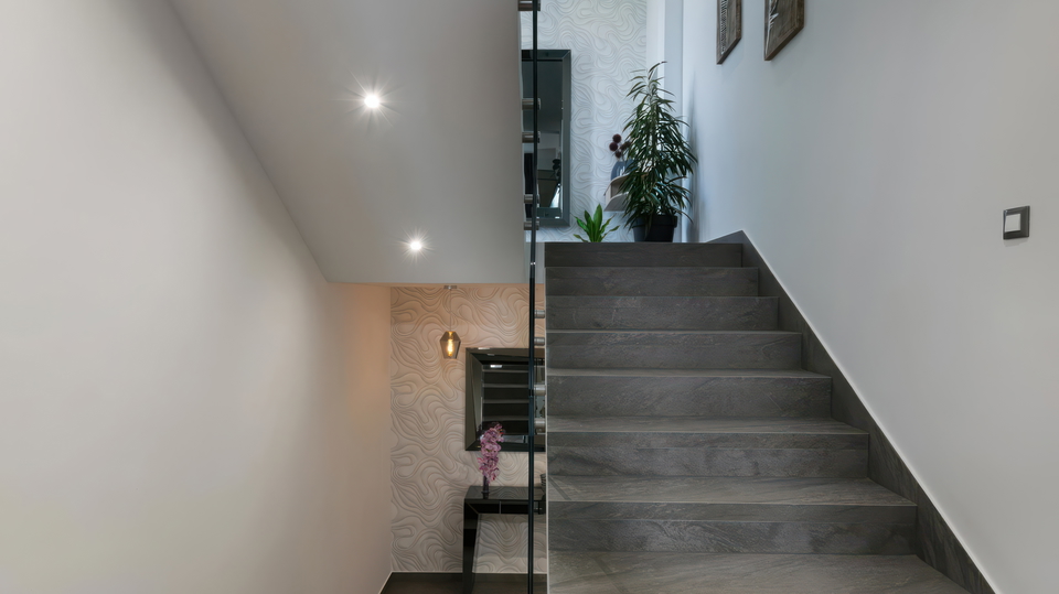 &Ncy;&ocy;&vcy;&acy;&yacy; &rcy;&ocy;&scy;&kcy;&ocy;&shcy;&ncy;&acy;&yacy; &vcy;&icy;&lcy;&lcy;&acy; &scy; &pcy;&acy;&ncy;&ocy;&rcy;&acy;&mcy;&ncy;&ycy;&mcy; &vcy;&icy;&dcy;&ocy;&mcy; &ncy;&acy; &mcy;&ocy;&rcy;&iecy; &ndash; &zhcy;&iecy;&mcy;&chcy;&ucy;&zhcy;&icy;&ncy;&acy; &rcy;&yacy;&dcy;&ocy;&mcy; &scy; &Rcy;&ocy;&gcy;&ocy;&zcy;&ncy;&icy;&tscy;&iecy;&jcy;&excl;