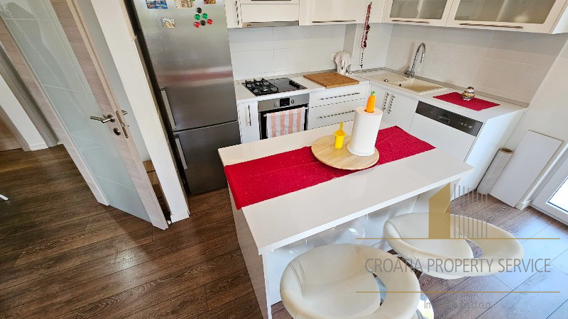 Beautiful two-room apartment in the western part of the city – Makarska!