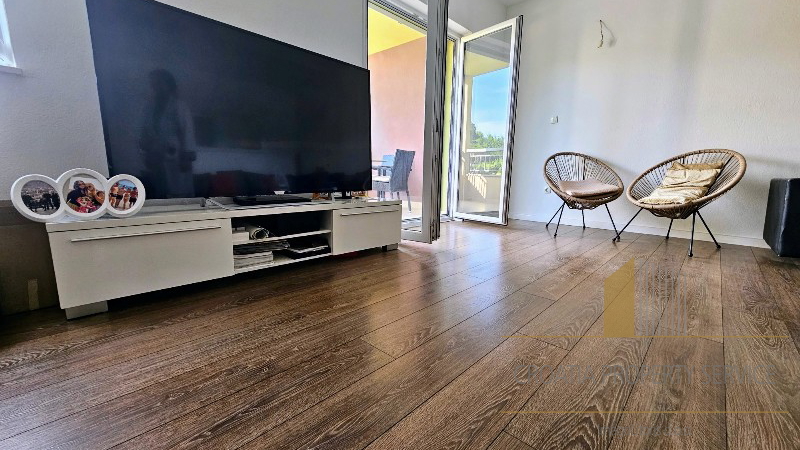 Beautiful two-room apartment in the western part of the city – Makarska!