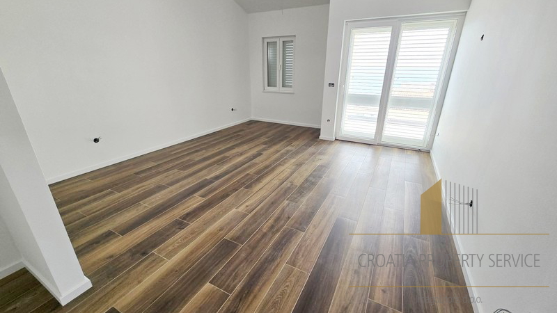 Appartamento attraente con vista sul mare in nuova costruzione – Makarska!