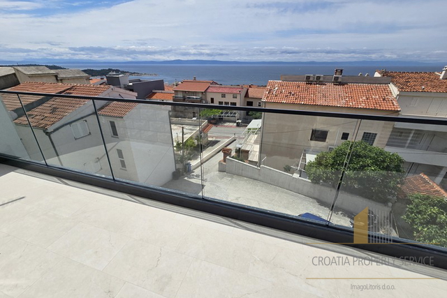 Appartamento attraente con vista sul mare in nuova costruzione – Makarska!