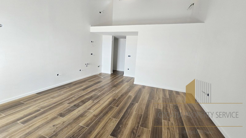 Appartamento attraente con vista sul mare in nuova costruzione – Makarska!