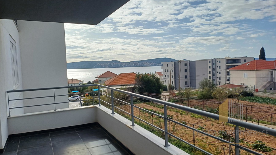 Luksuzan stan na atraktivnoj lokaciji, samo 200 m od plaže – Seget Donji!