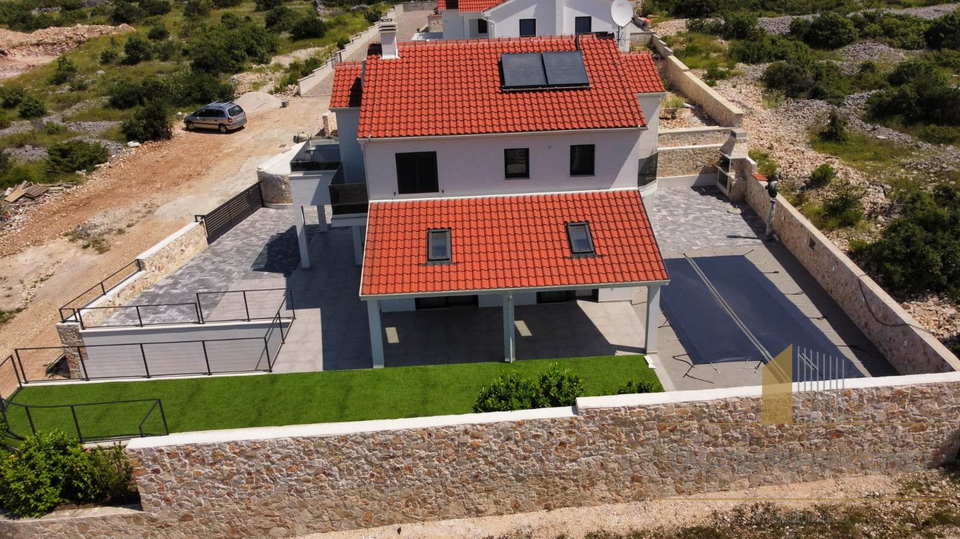 Luksuzna mediteranska vila s pogledom na more – Primošten!