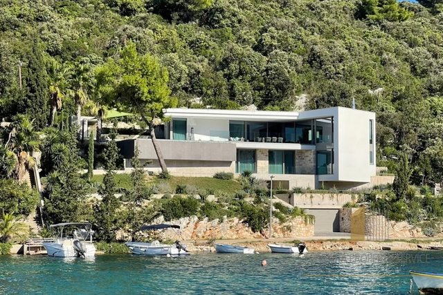 Vila esclusiva in prima fila sul mare nell'isola di Korčula - Un perfetto paradiso mediterraneo!