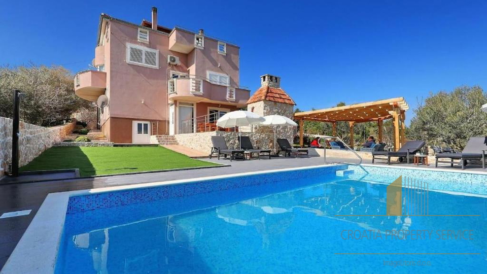 Luxurious villa with panoramic sea view on the island of Pašman!