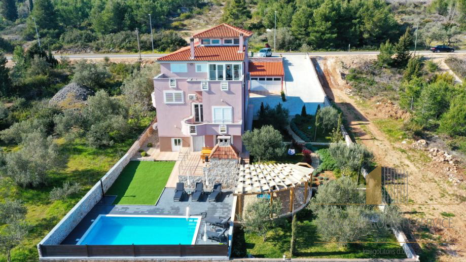 Luxurious villa with panoramic sea view on the island of Pašman!