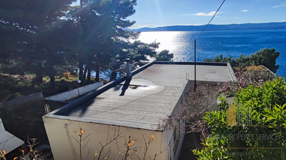 Einzigartige Gelegenheit – Haus in traumhafter Lage, nur 20 Meter vom Meer und einem Sandstrand entfernt!