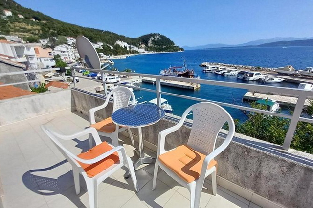 Apartmajska hiša v prvem vrsti ob morju - Živogošće!