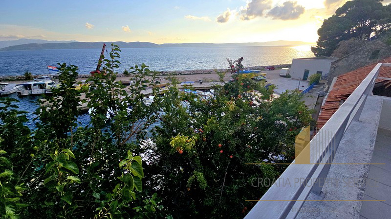 Apartment house first row by the sea - Živogošće!