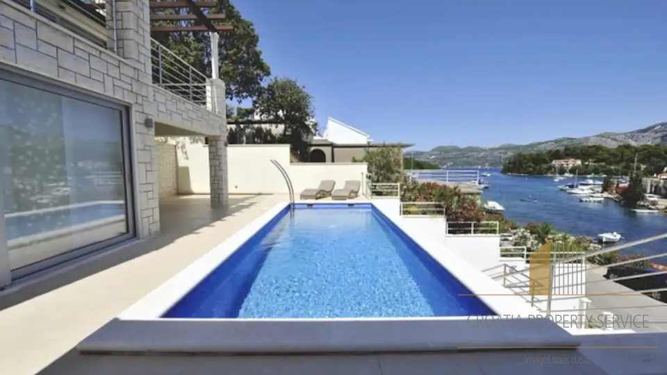 Luxury villa with a private pool, first row to the sea on the island of Korčula!