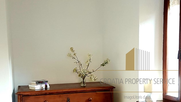A stone house with a loggia in the Old Town, 90 meters from the waterfront! Island of Hvar!