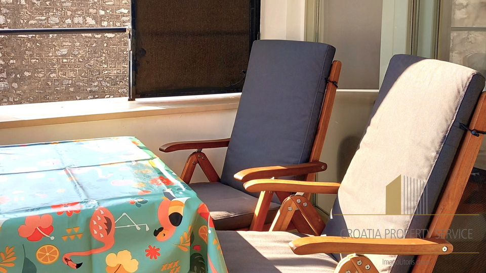 A stone house with a loggia in the Old Town, 90 meters from the waterfront! Island of Hvar!