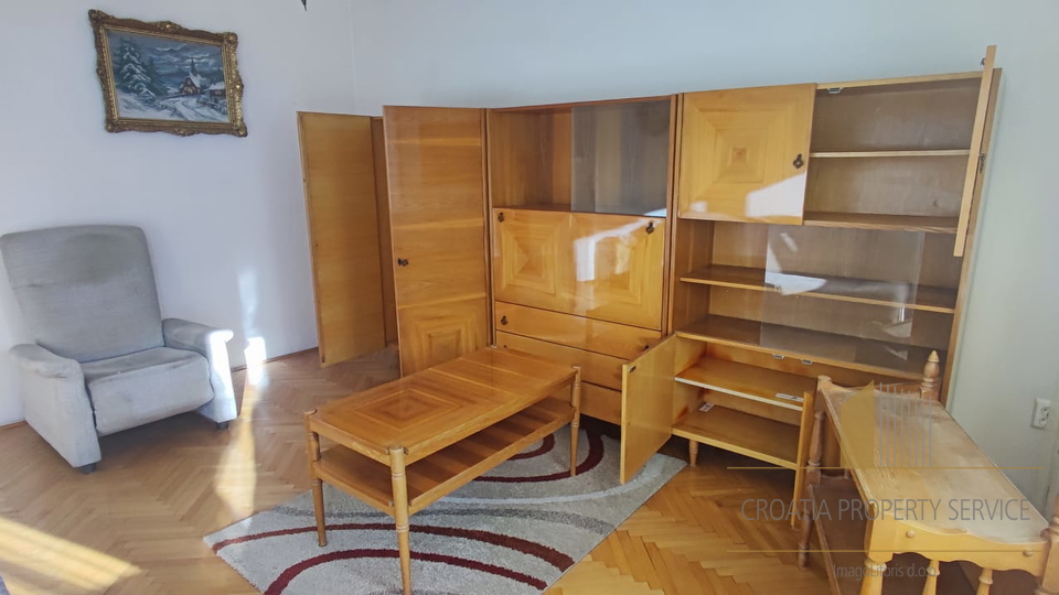 Spacious apartment in an attractive neighborhood in the wider city center – Split!