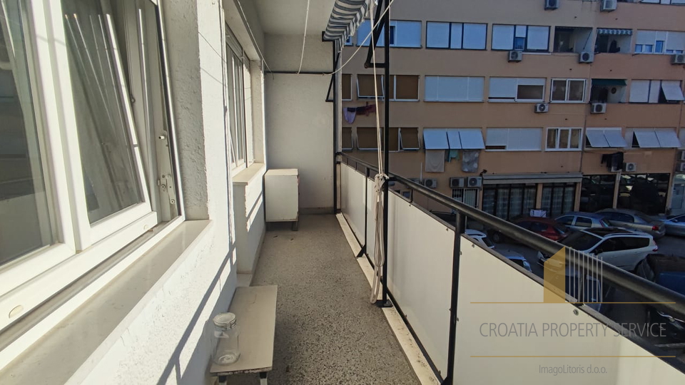 Spacious apartment in an attractive neighborhood in the wider city center – Split!