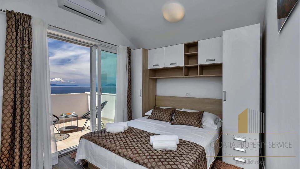 A beautiful new villa, just 70 meters from the sea on the Makarska Riviera!