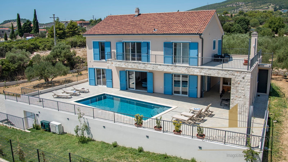 Luxury villa with pool and open sea view - Kaštel Novi!