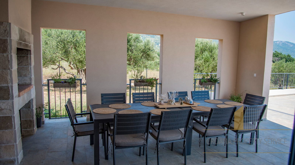 Luxury villa with pool and open sea view - Kaštel Novi!