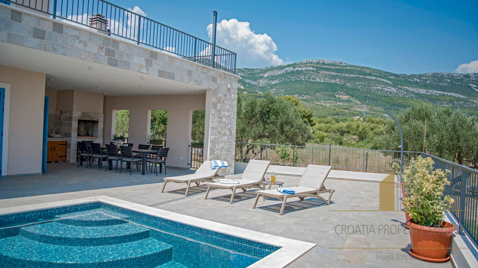 Luxury villa with pool and open sea view - Kaštel Novi!