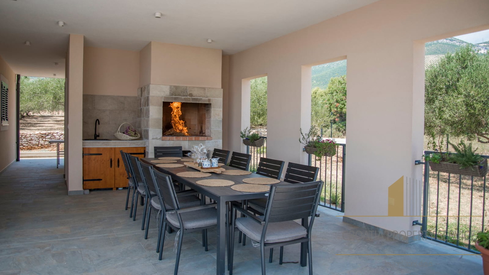 Luxury villa with pool and open sea view - Kaštel Novi!