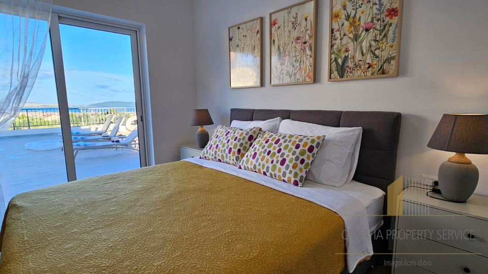 Luxury villa with pool and open sea view - Kaštel Novi!