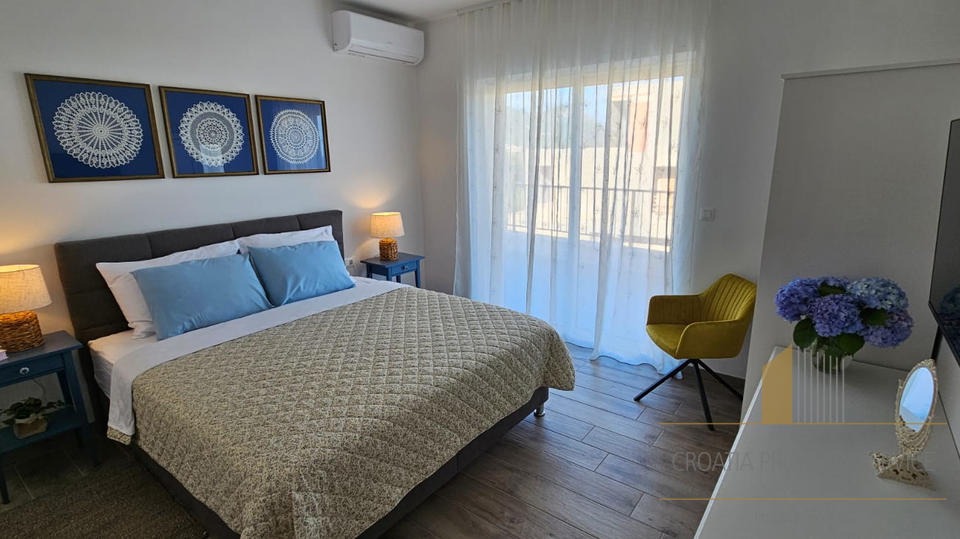Luxury villa with pool and open sea view - Kaštel Novi!